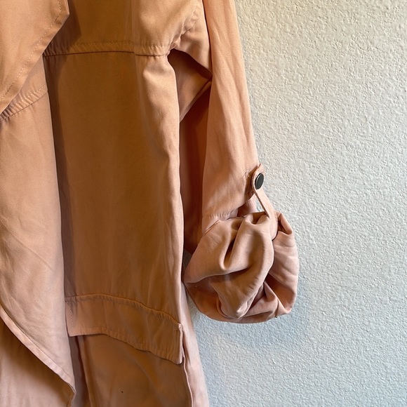 Lightweight jacket - Picture 3 of 6